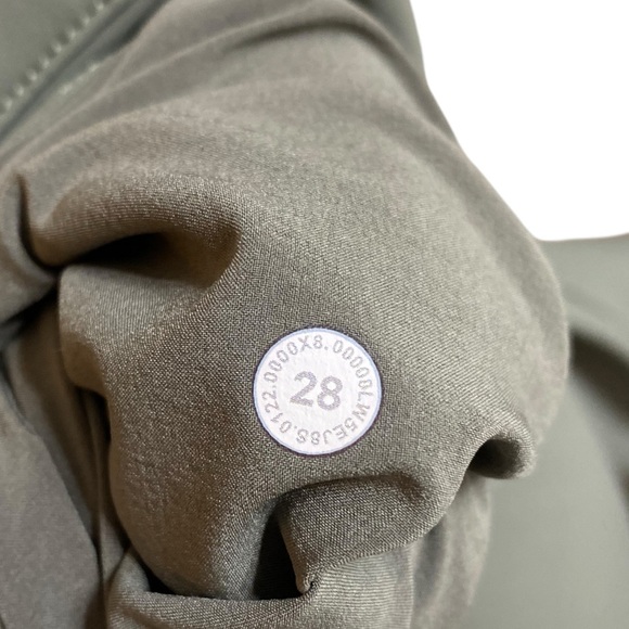 lululemon | size 28 City Sleek Slim-Fit 5 Pocket High-Rise Pant in Grey Sage - Picture 9 of 12